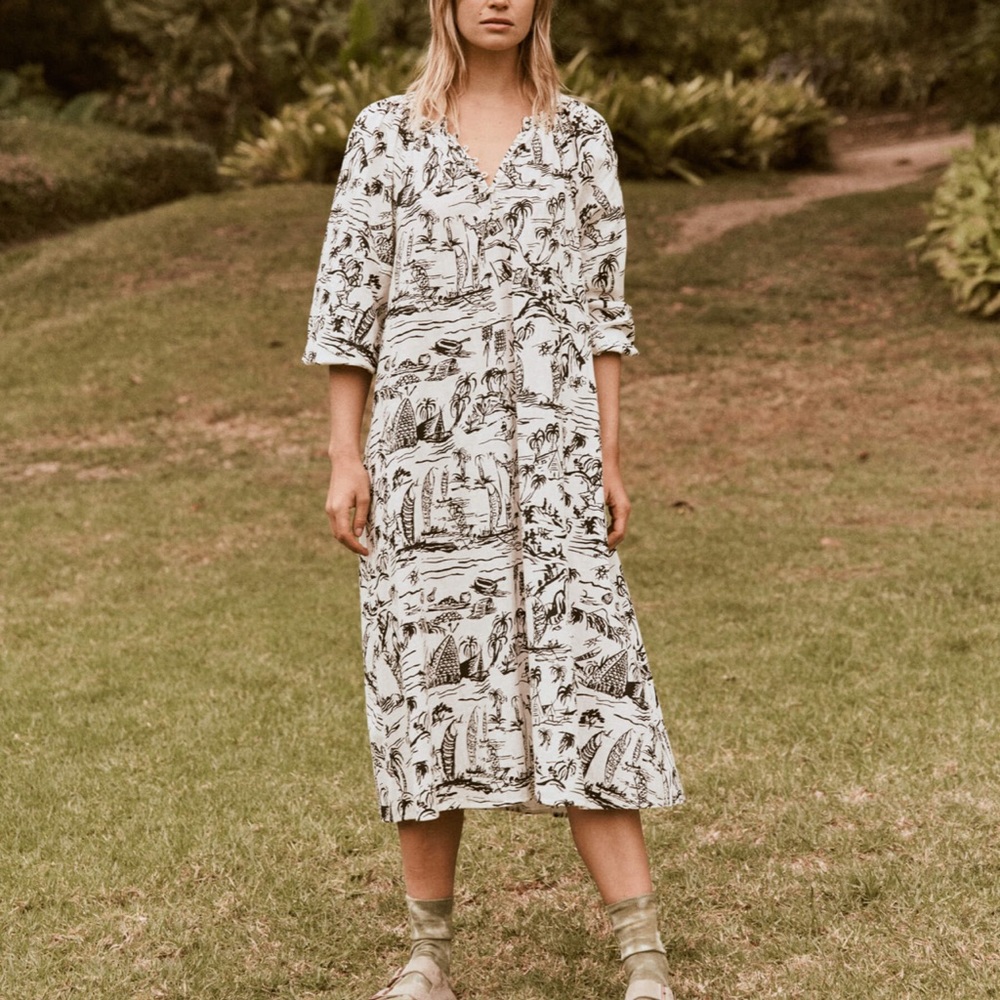 THE GREAT. This is the Great dress - black and white tie